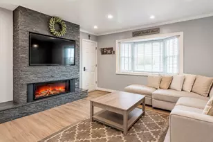 433 S 7th St, Lindenhurst, NY 11757 - Photo 13