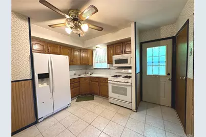 149 Southaven Avenue, Mastic, NY 11950 - Photo 5