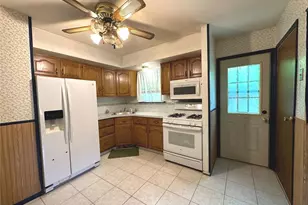 149 Southaven Ave, Mastic, NY 11950 - Photo 5