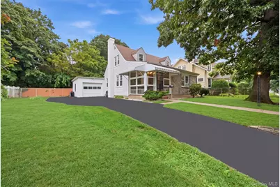 470 Ray Street, Freeport, NY 11520 - Photo 1