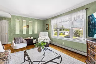 1320 Pine Acres Blvd, Bay Shore, NY 11706 - Photo 7