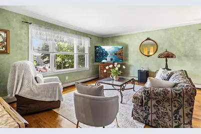 1320 Pine Acres Boulevard, Bay Shore, NY 11706 - Photo 5