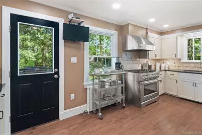 611 Decatur Avenue, Peekskill, NY 10566 - Photo 15