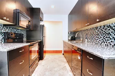 2453 Union Boulevard #39B, Islip, NY 11751 - Photo 3