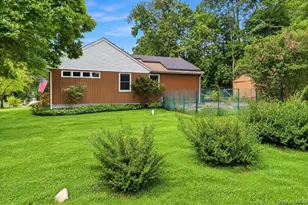 3740 Eleanor Dr, Mohegan Lake, NY 10547 - Photo 23