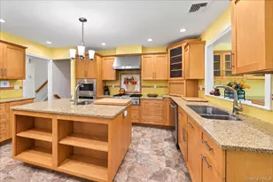 3740 Eleanor Dr, Mohegan Lake, NY 10547 - Photo 9