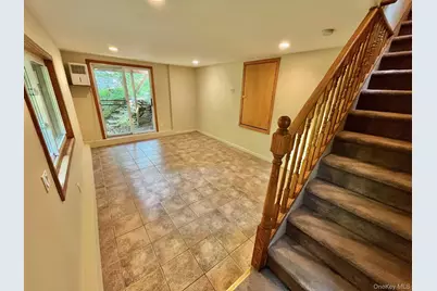 8 Anton Place, Lake Peekskill, NY 10537 - Photo 17