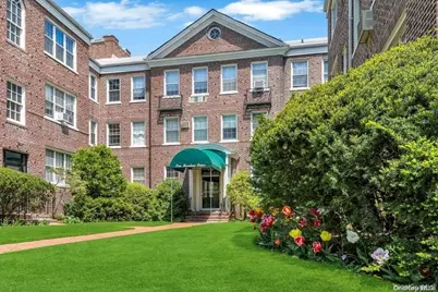 1 Meadow Drive #3-C, Woodmere, NY 11598 - Photo 5