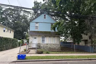 88 Colonial Ave, Freeport, NY 11520 - Photo 5