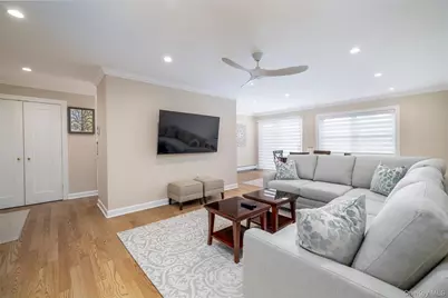 250 N Village Avenue #C22, Rockville Centre, NY 11570 - Photo 3