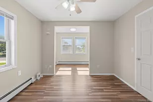 109 Laurel St, Patchogue, NY 11772 - Photo 19
