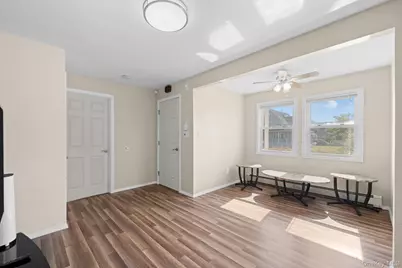 109 Laurel Street, Patchogue, NY 11772 - Photo 7
