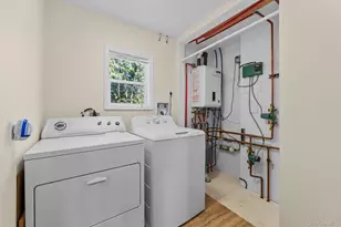 109 Laurel St, Patchogue, NY 11772 - Photo 31