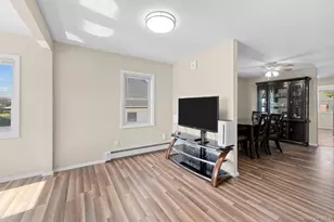 109 Laurel St, Patchogue, NY 11772 - Photo 9