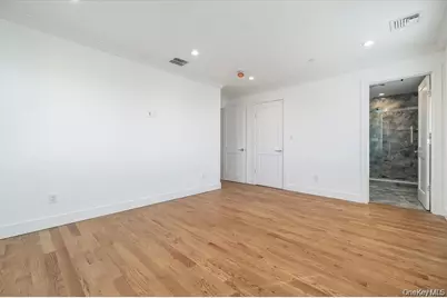 550 E Harrison Street, Long Beach, NY 11561 - Photo 17