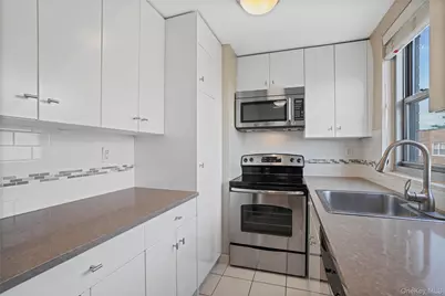 56 Doyer Avenue #6F, White Plains, NY 10605 - Photo 9