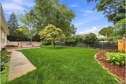 23 Roy Avenue, West Islip, NY 11795 - Photo 19
