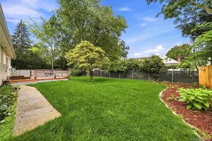 23 Roy Ave, West Islip, NY 11795 - Photo 19