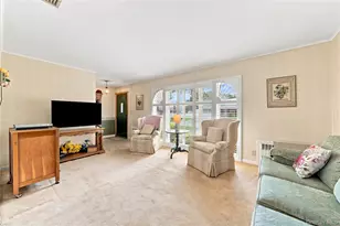 23 Roy Ave, West Islip, NY 11795 - Photo 3