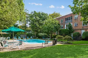 1390 Broadway, Hewlett, NY 11557 - Photo 19