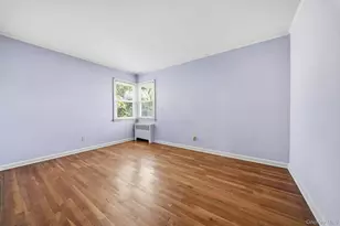 7 Crown St, Hicksville, NY 11801 - Photo 11