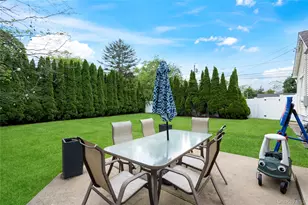 306 McCall Ave, West Islip, NY 11795 - Photo 27