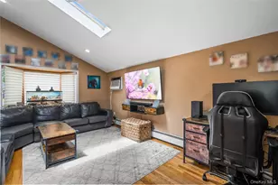 306 McCall Ave, West Islip, NY 11795 - Photo 19