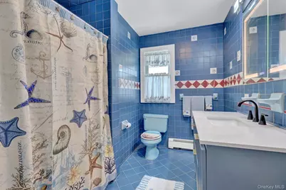 204 Bayview Avenue, Massapequa, NY 11758 - Photo 15