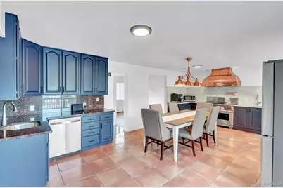 204 Bayview Avenue, Massapequa, NY 11758 - Photo 5