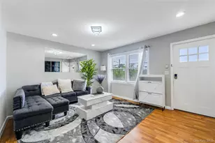 23 Hemlock Dr, Mastic Beach, NY 11951 - Photo 9