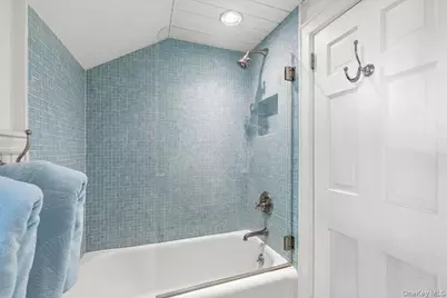 128 Ralph Avenue, White Plains, NY 10606 - Photo 23