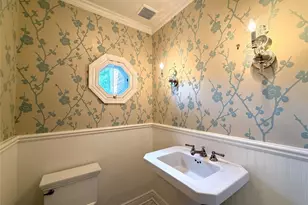 2 St Marks Pl, Cold Spring Harbor, NY 11724 - Photo 15