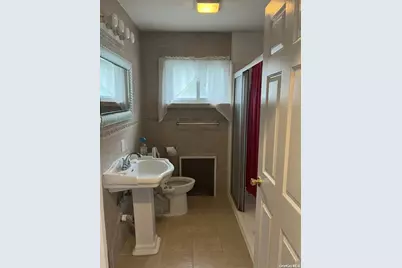 1227 Daffodil Lane, Wantagh, NY 11793 - Photo 7