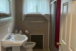 1227 Daffodil Ln, Wantagh, NY 11793 - Photo 7