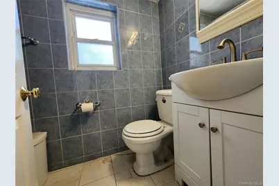 836 Revere Avenue, Bronx, NY 10465 - Photo 15
