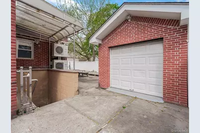 252-15 82nd Avenue, Bellerose, NY 11426 - Photo 23
