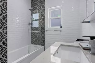 252-15 82nd Ave, Bellerose, NY 11426 - Photo 13