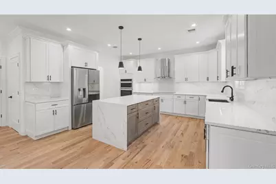 41 Chase Lane, Levittown, NY 11756 - Photo 5