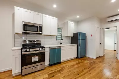 10418 89th Avenue, Richmond Hill, NY 11418 - Photo 15