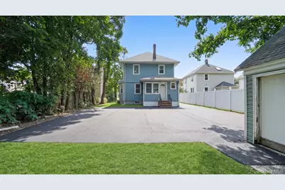 139 5th Avenue, Bay Shore, NY 11706 - Photo 21