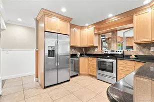 4 Salt Meadow Ln, Bayport, NY 11705 - Photo 17