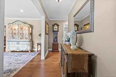 15 Robinson Avenue, Bedford Hills, NY 10507 - Photo 5