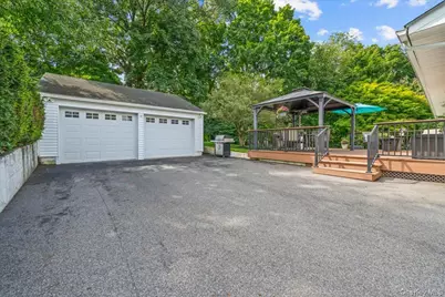 15 Robinson Avenue, Bedford Hills, NY 10507 - Photo 35