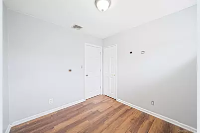 407 W Main Street, Babylon, NY 11702 - Photo 25
