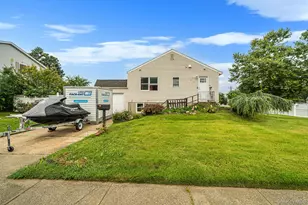 407 W Main St, Babylon, NY 11702 - Photo 3