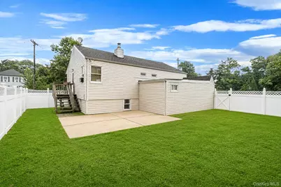 407 W Main Street, Babylon, NY 11702 - Photo 7