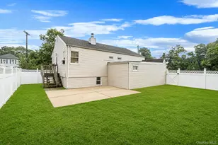 407 W Main St, Babylon, NY 11702 - Photo 7