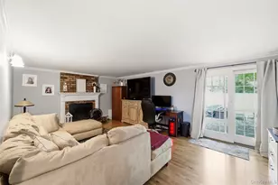 17 Jerome St, Smithtown, NY 11787 - Photo 15