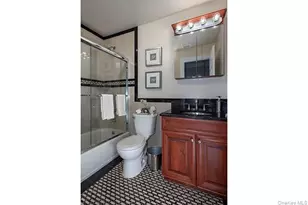 5000 Townhouse Dr, Coram, NY 11727 - Photo 9
