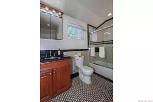 5000 Townhouse Dr, Coram, NY 11727 - Photo 13